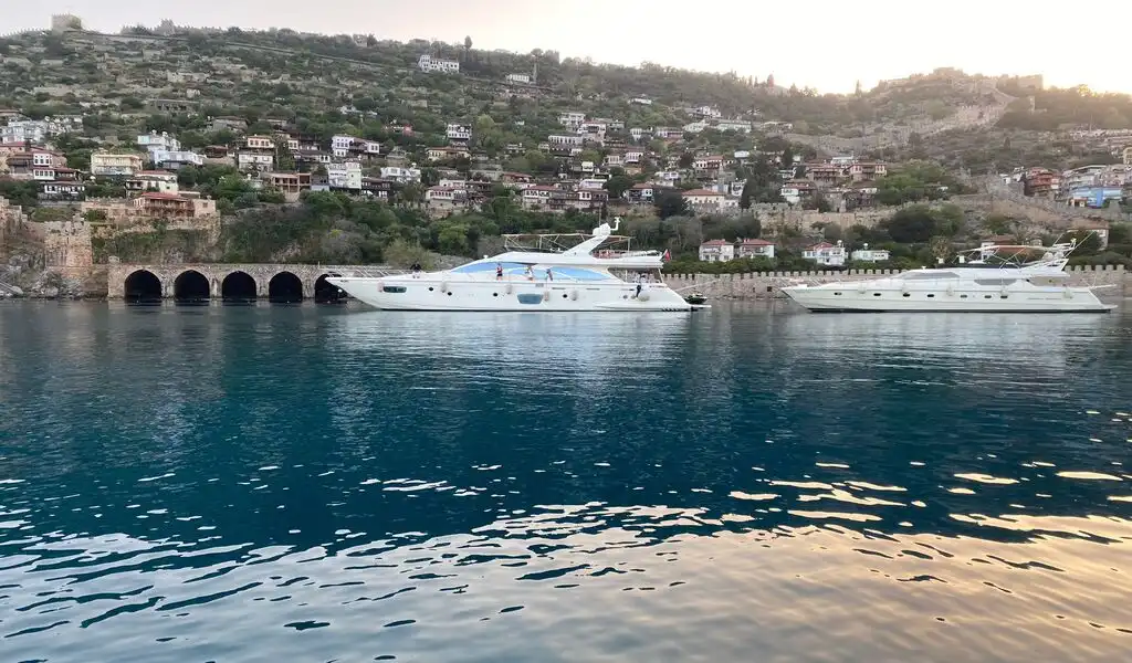 YACHT SEA STAR KAAN